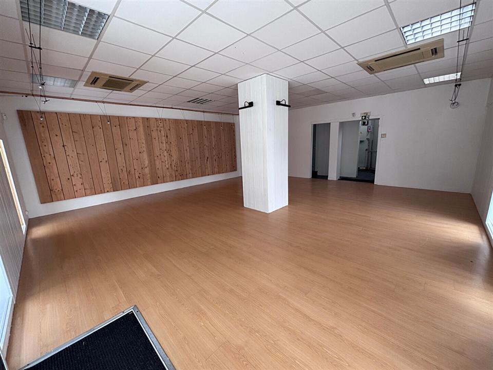 Commerce Location 56100 Lorient