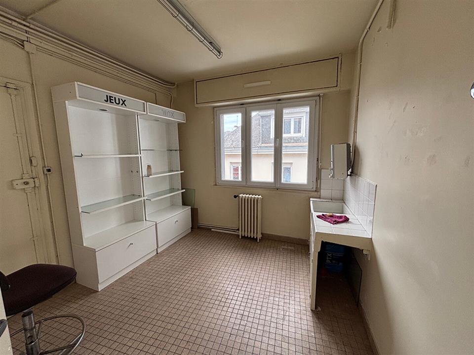 Commerce Location 56100 Lorient