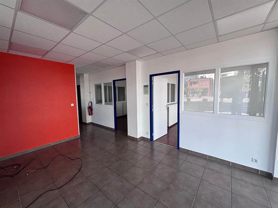 Commerce Location 56100 Lorient