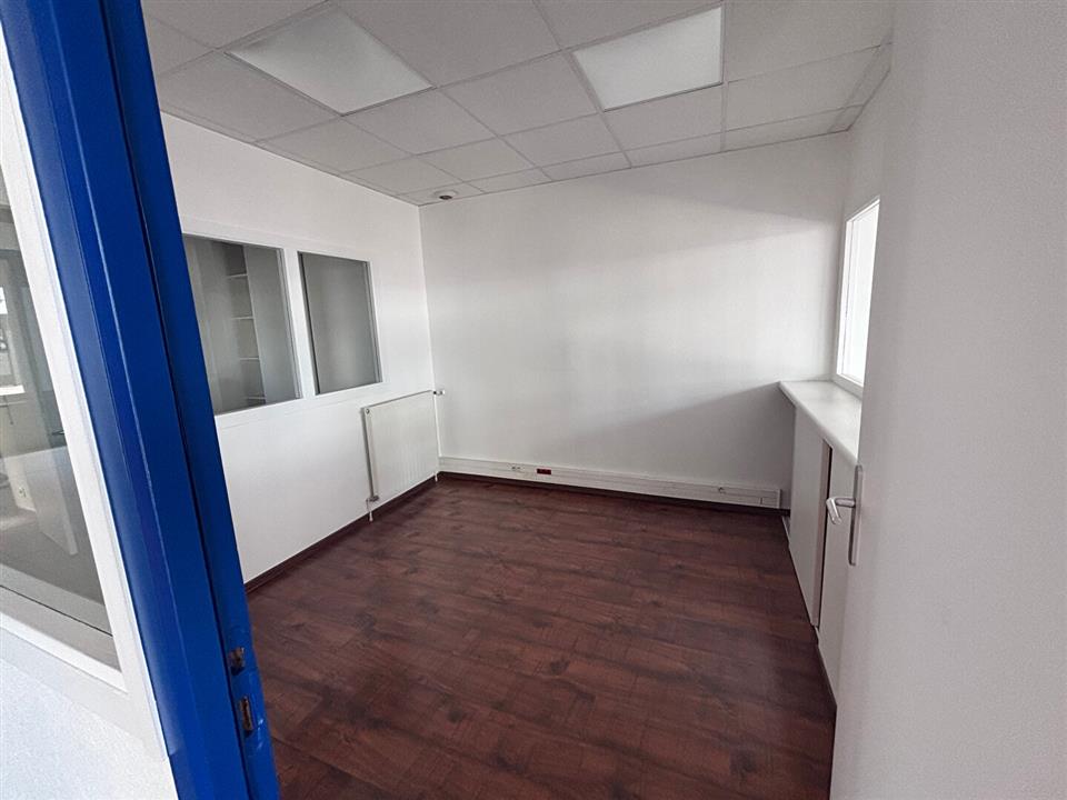 Commerce Location 56100 Lorient