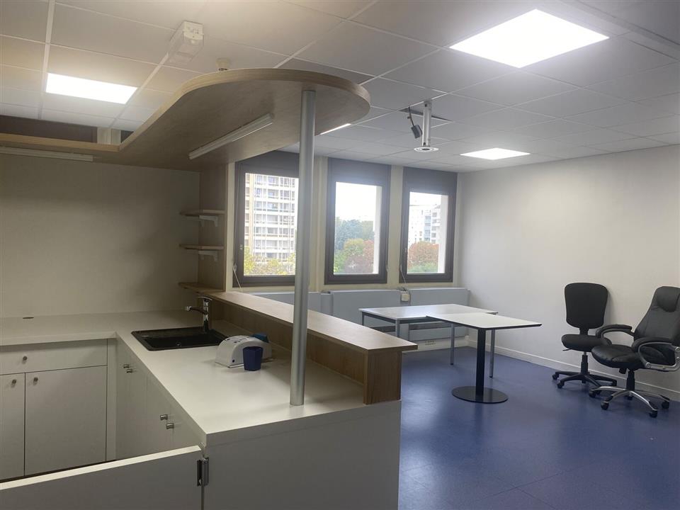 Bureau Location 69100 VILLEURBANNE 28-30 RUE DE LA BAISSE