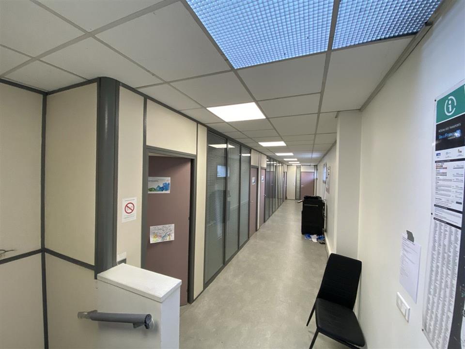 Local d'activités Location 93000 BOBIGNY