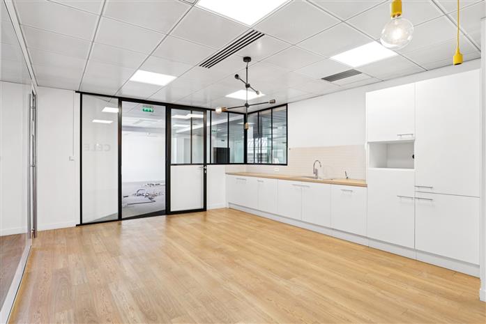 Bureau Location 75008 PARIS 40-42 RUE LA BOETIE