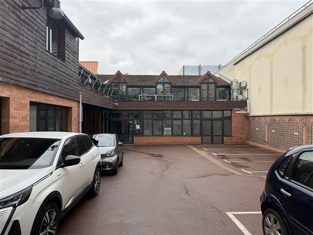 Bureau Location 92150 SURESNES 23 RUE EDOUARD NIEUPORT