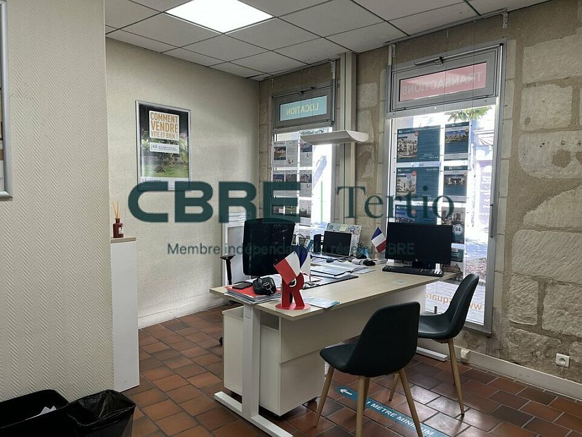 Commerce Location 37190 AZAY-LE-RIDEAU
