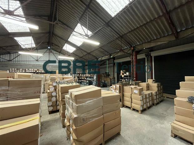 Commerce Location 37250 VEIGNÉ