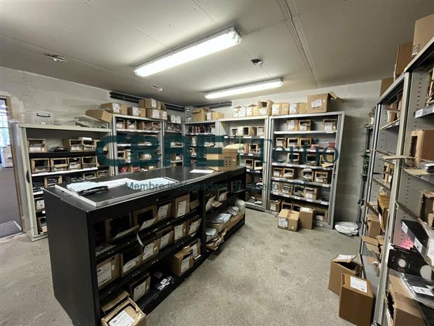 Commerce Location 37250 VEIGNÉ