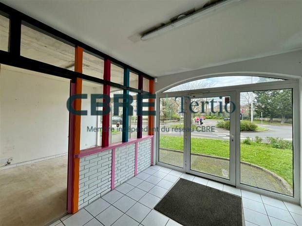 Commerce Location 37000 TOURS