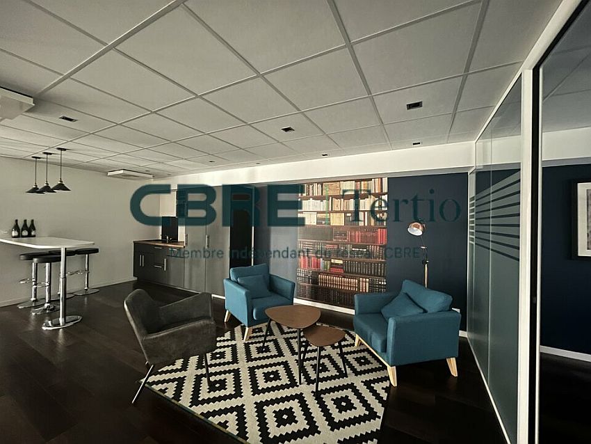 Bureau Location 37100 TOURS