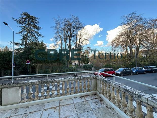 Local d'activités Location 37000 TOURS