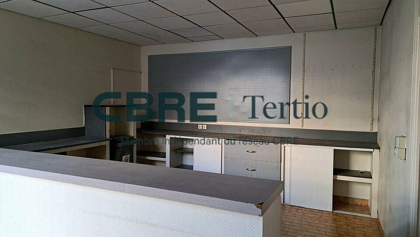 Commerce Location 37000 TOURS