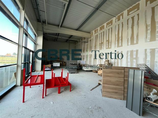 Commerce Location 37340 SAVIGNÉ-SUR-LATHAN