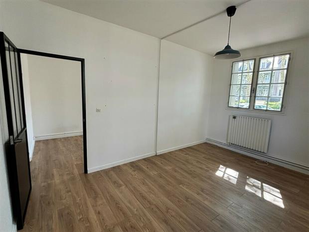 Bureau Location 37000 TOURS