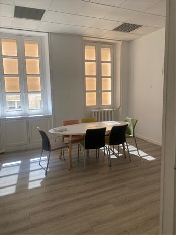 Bureau Location 33000 BORDEAUX 10 COURS DE GOURGUE