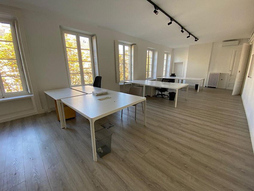 Bureau Location 33000 BORDEAUX 10 COURS DE GOURGUE