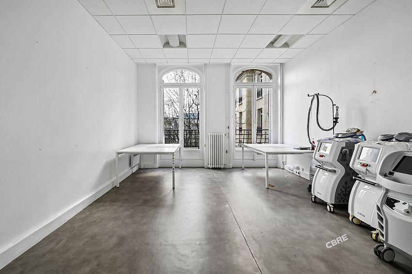 Bureau Location 75116 PARIS 50 AVENUE VICTOR HUGO