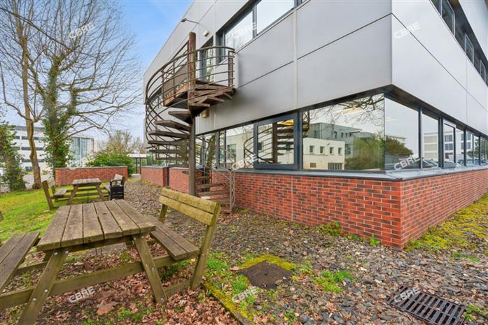 Bureau Location 33700 MERIGNAC 4 AVENUE NEIL ARMSTRONG