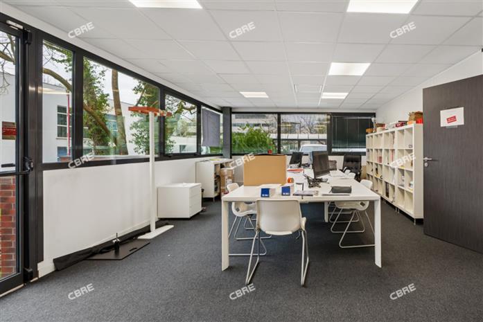 Bureau Location 33700 MERIGNAC 4 AVENUE NEIL ARMSTRONG