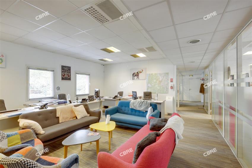 Bureau Location 33700 MERIGNAC 21 AVENUE PYTHAGORE