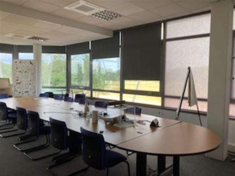Bureau Location 33600 PESSAC 22 AVENUE LEONARD DE VINCI