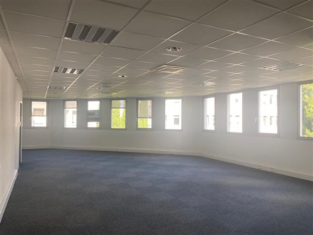 Bureau Location 69500 BRON 4BIS RUE MARYSE BASTIE