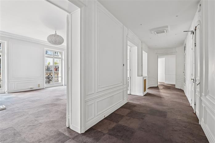 Bureau Location 75008 PARIS 1 RUE DE PENTHIEVRE