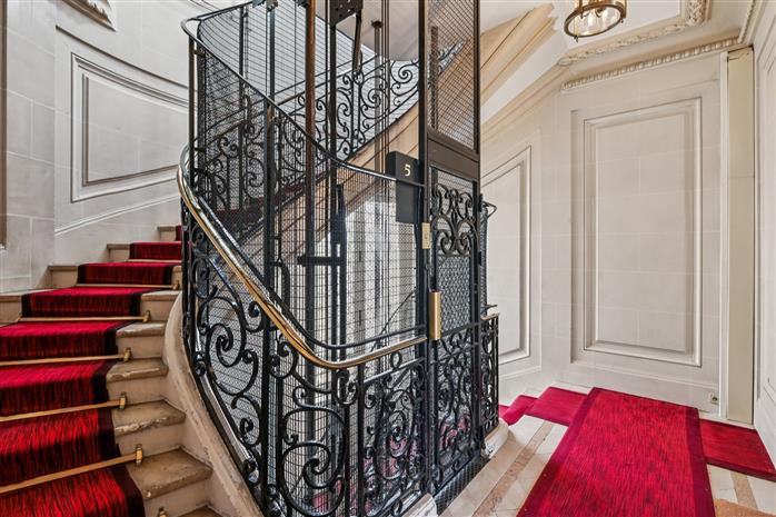 Bureau Location 75008 PARIS 1 RUE DE PENTHIEVRE