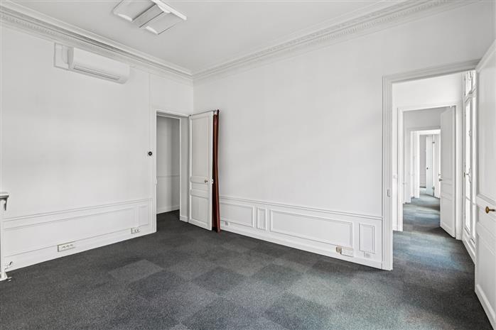 Bureau Location 75008 PARIS 1 RUE DE PENTHIEVRE