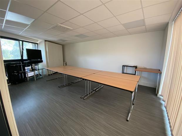 Bureau Location 59290 WASQUEHAL