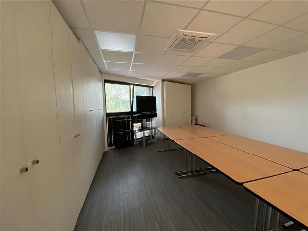 Bureau Location 59290 WASQUEHAL