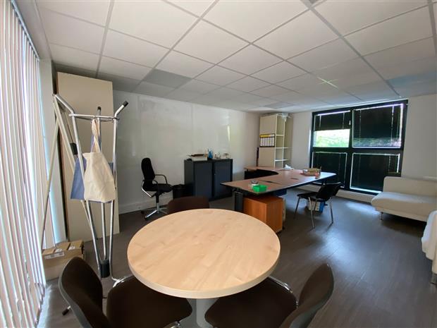 Bureau Location 59290 WASQUEHAL