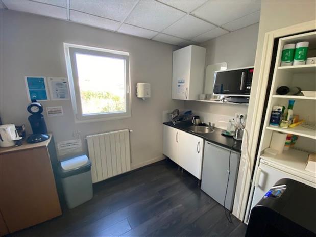 Local d'activités Location 92400 COURBEVOIE