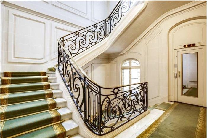 Bureau Location 75008 PARIS 43 AVENUE HOCHE