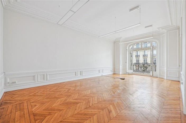 Bureau Location 75008 PARIS 43 AVENUE HOCHE