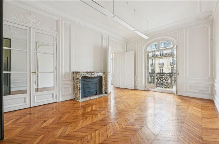 Bureau Location 75008 PARIS 43 AVENUE HOCHE