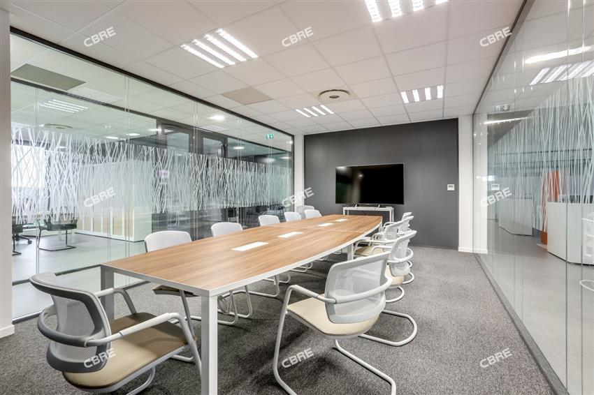 Bureau Location 59810 LESQUIN