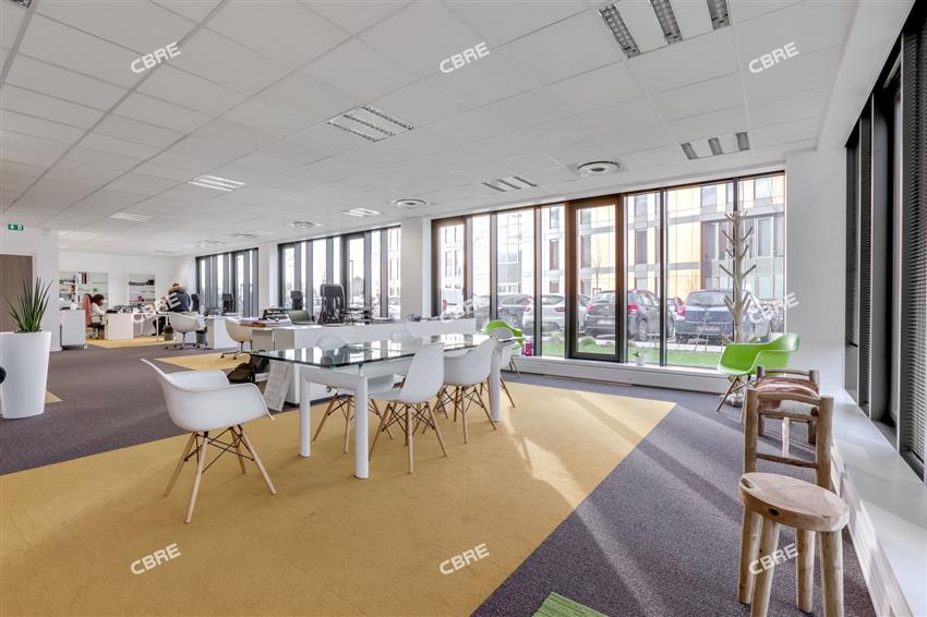 Bureau Location 59810 LESQUIN