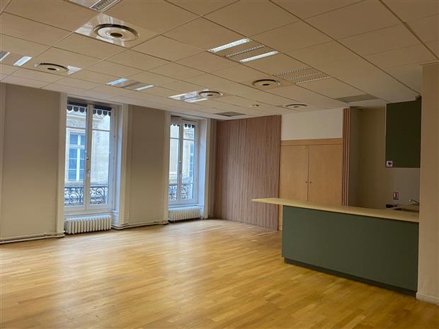 Bureau Location 69001 LYON 3 RUE DE L'ARBRE SEC