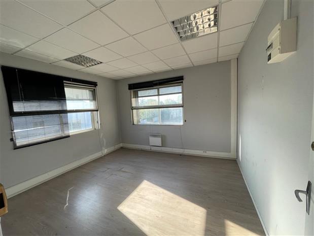 Bureau Location 33130 BEGLES 180-182 AVENUE DU MARECHAL LECLERC