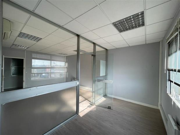 Bureau Location 33130 BEGLES 180-182 AVENUE DU MARECHAL LECLERC