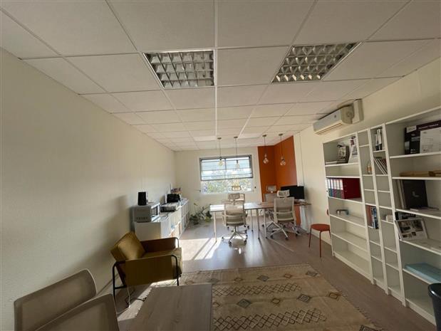 Bureau Location 33130 BEGLES 180-182 AVENUE DU MARECHAL LECLERC