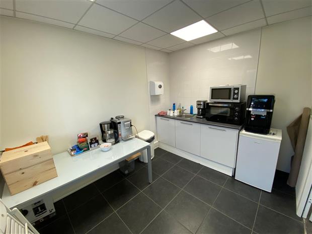 Bureau Location 59260 LEZENNES