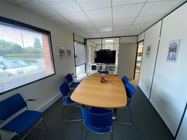 Bureau Location 59260 LEZENNES