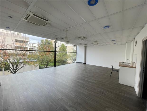 Bureau Location 33100 BORDEAUX 12 QUAI DES QUEYRIES