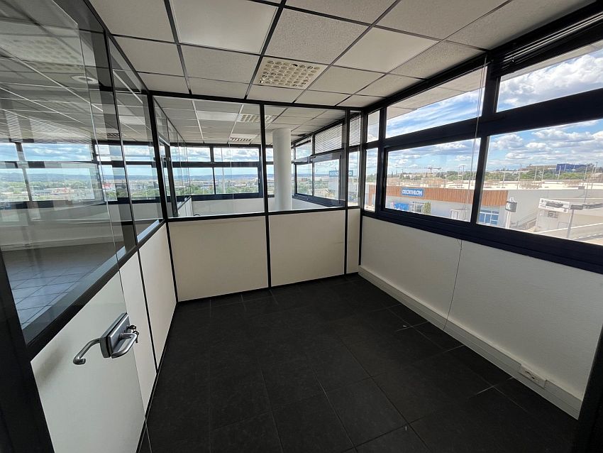 Bureau Location 13127 VITROLLES