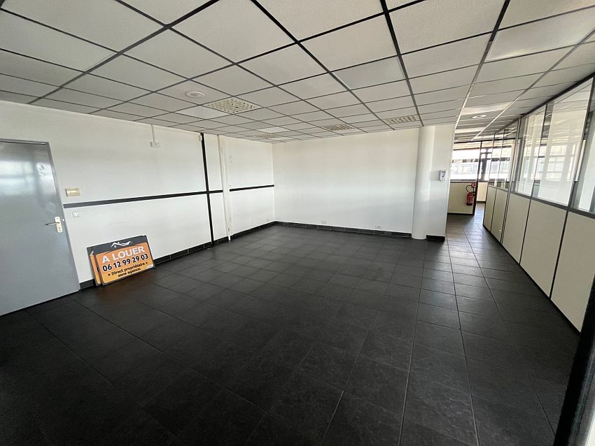 Bureau Location 13127 VITROLLES