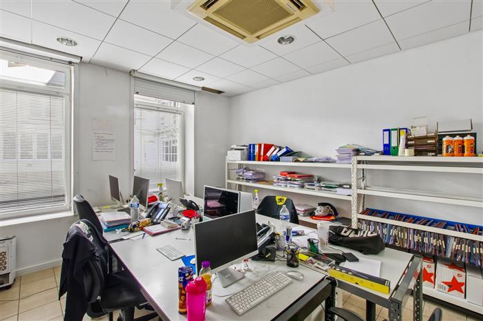 Bureau Location 75009 PARIS 8 RUE LAMARTINE