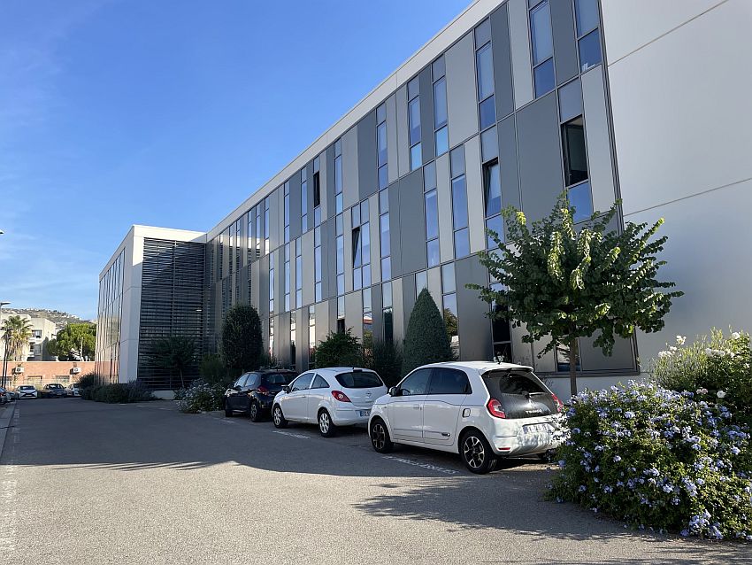Bureau Vente/Location 13016 MARSEILLE