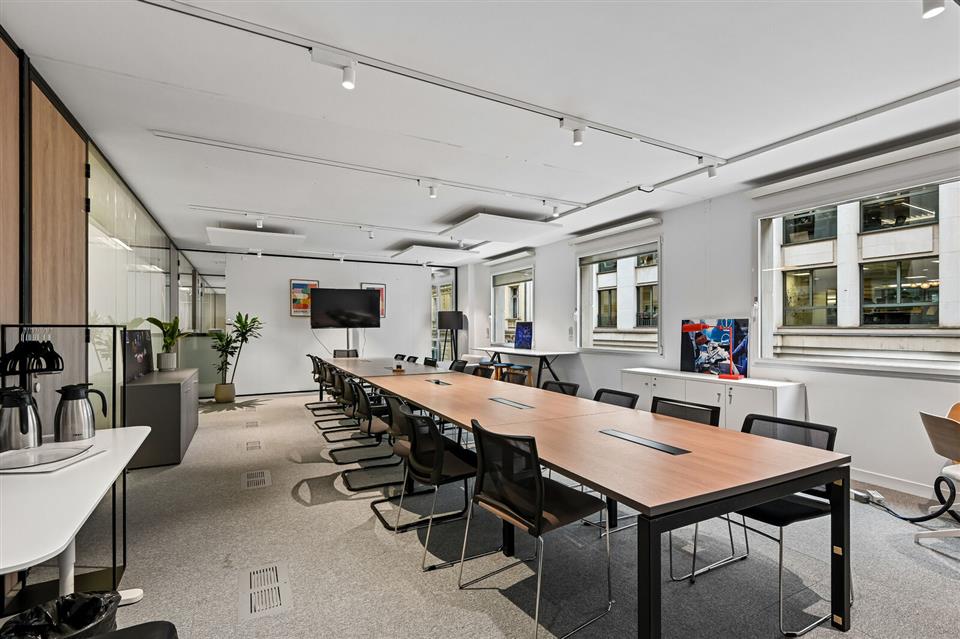 Bureau Location 75116 PARIS 18-20 RUE LA PEROUSE