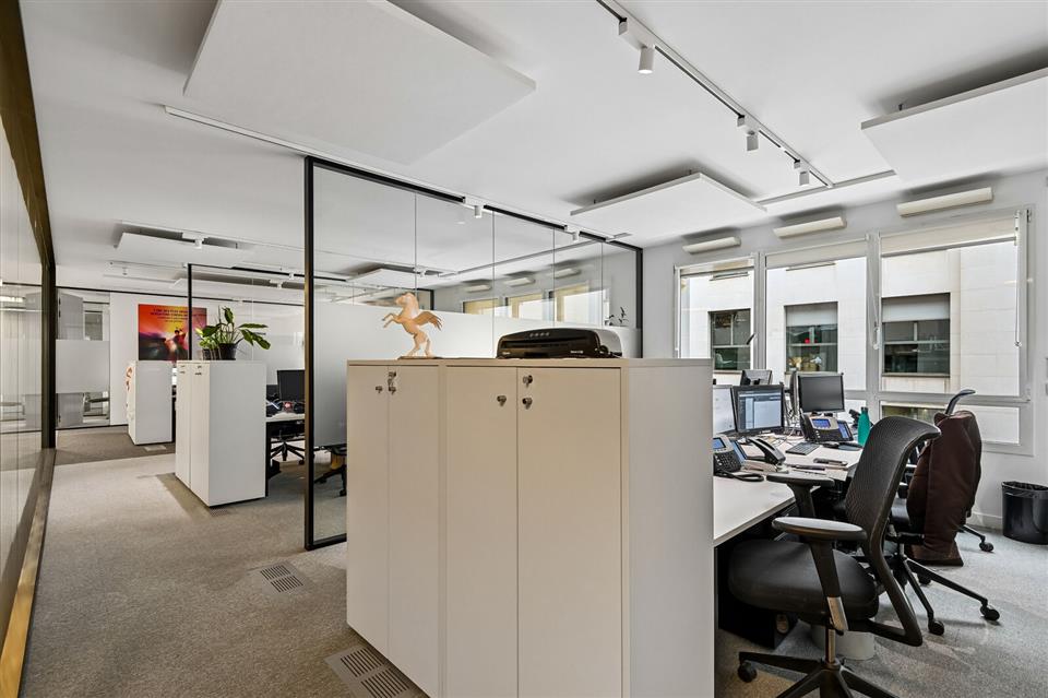 Bureau Location 75116 PARIS 18-20 RUE LA PEROUSE